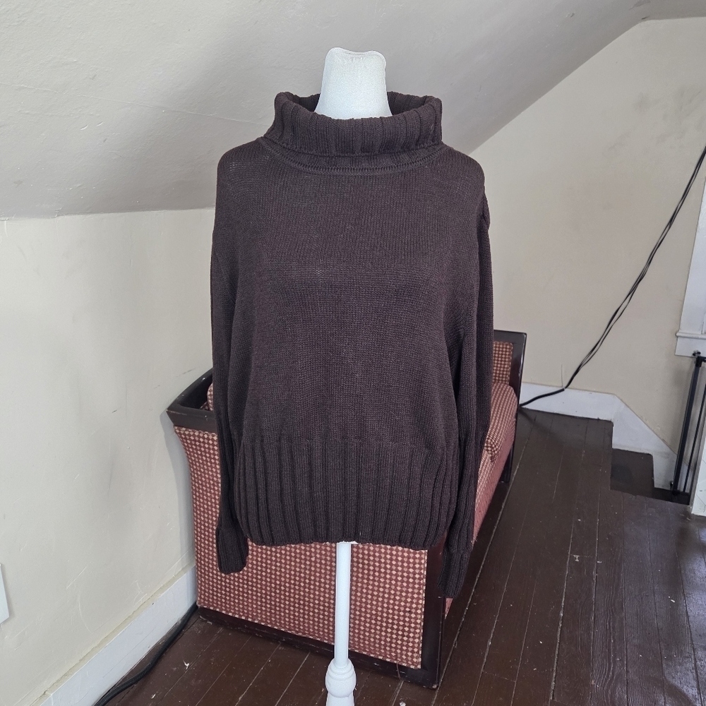 St. John Sport Wool Blend Brown Turtleneck Sweater M Ribbed‎ Trim Logo Sleeve